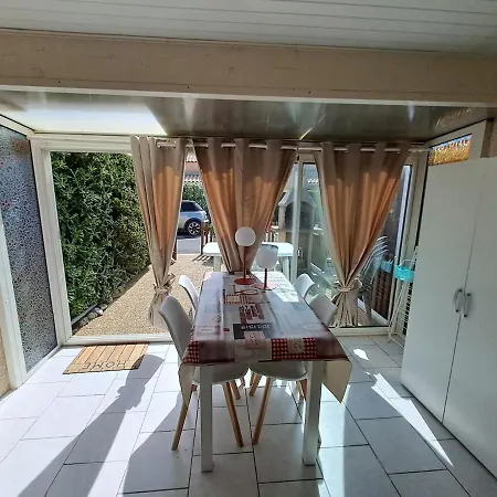 Coquet Pavillon Au Calme Piscine